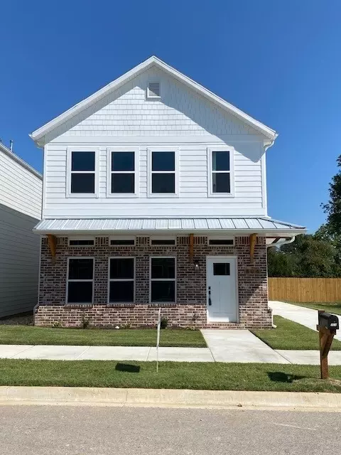804 S Jagger Ln, Fayetteville, AR 72701
