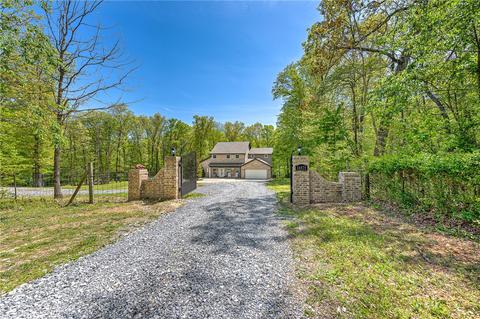 14879 Wildwing Pl, Gravette, AR 72736