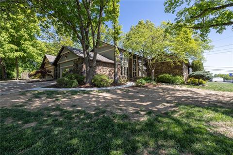 100 Suttle Dr, Springdale, AR 72764 photo 2