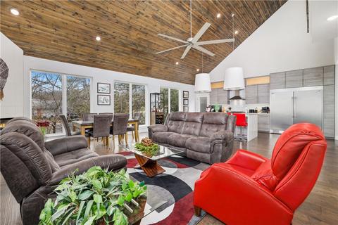 1546 Desoto Pl, Fayetteville, AR 72703