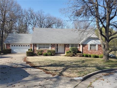 2382 Cheyenne Trl, Springdale, AR 72762