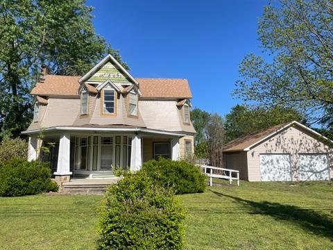 401 Arch Ave, Green Forest, AR 72638