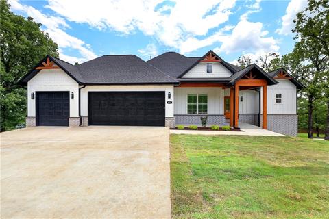 673 Cliffside Dr, Fayetteville, AR 72701
