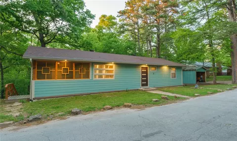 3 College St, Eureka Springs, AR 72632