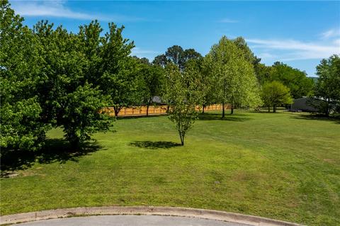 S Liberty Drive, Fayetteville, AR 72701
