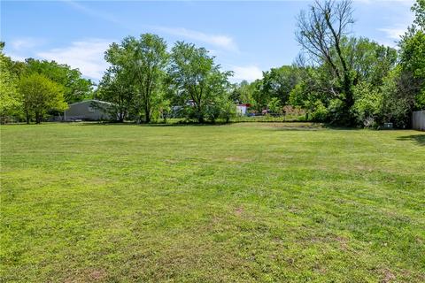 S Liberty Drive, Fayetteville, AR 72701