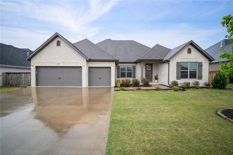 900 Clark Cir, Bentonville, AR 72713