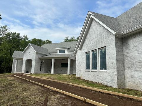 11493 Applehill Rd, Prairie Grove, AR 72753