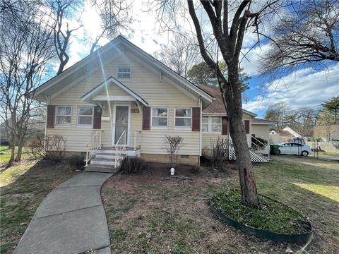 730 S 5th St, Rogers, AR 72756