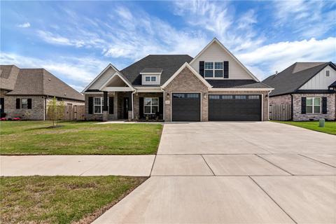 1505 Pack Cv, Lowell, AR 72745