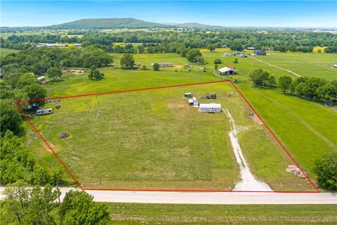 11149 Summers Rd, Summers, AR 72769