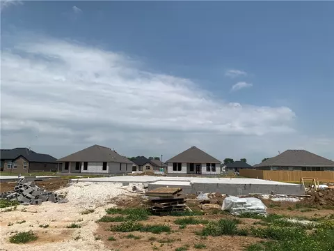 258 Idaho Ave, Farmington, AR 72730