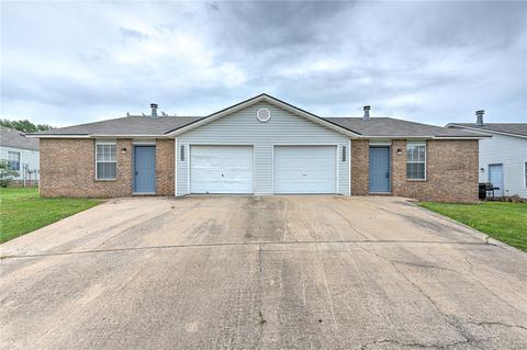 4361 4363 W Thrasher Dr, Fayetteville, AR 72704