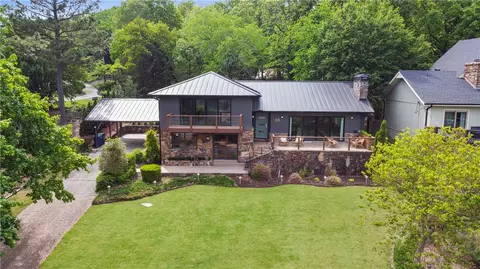 68 Mayfair Dr, Bella Vista, AR 72715