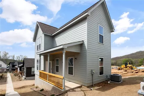 855 One Mile Rd, Fayetteville, AR 72704