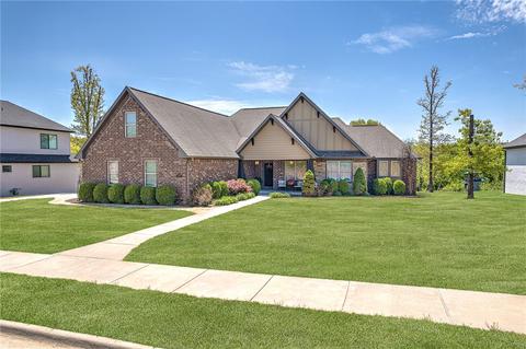 1605 NW Santorini Ln, Bentonville, AR 72712