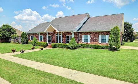 1440 S River Meadows Dr, Fayetteville, AR 72701