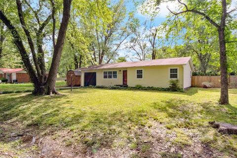 2135 S Laverne Ave, Fayetteville, AR 72701