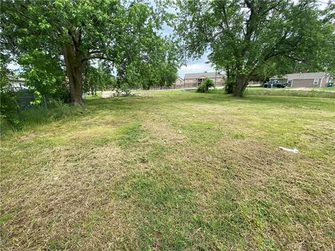 2608 Powell St, Springdale, AR 72764