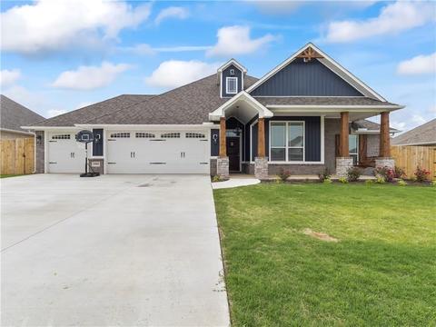 1901 Tull Dr, Pea Ridge, AR 72751