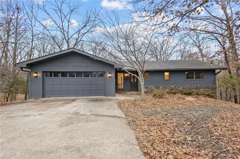 29 Mayfair Dr, Bella Vista, AR 72715