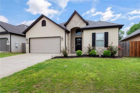 110 E Glendale Ln, Rogers, AR 72758 photo 2