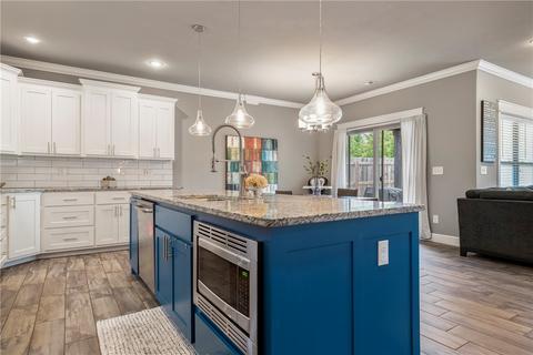 110 E Glendale Ln, Rogers, AR 72758 photo 4
