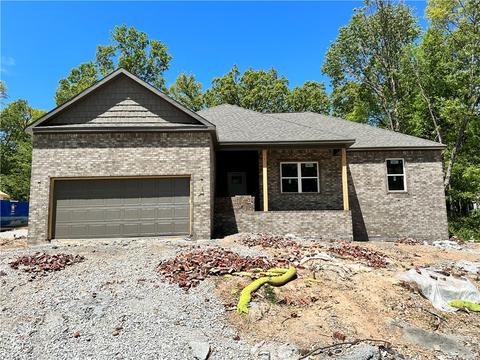 13 Quantock Hills Dr, Bella Vista, AR 72715