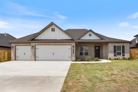 1320 Paragon Dr, Centerton, AR 72719