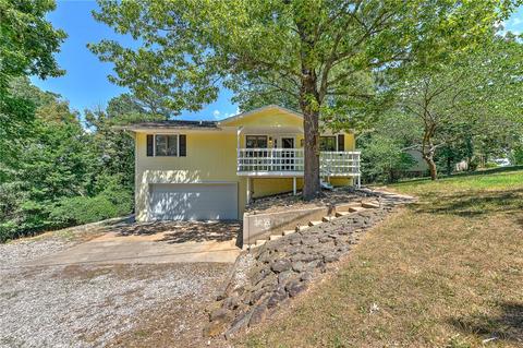 8418 Spruce Dr, Rogers, AR 72756