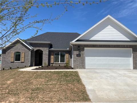 4074 E Riverdale Dr, Fayetteville, AR 72701