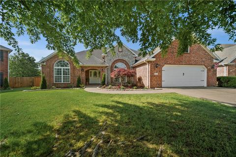 5742 W Cobbler Pl, Rogers, AR 72758