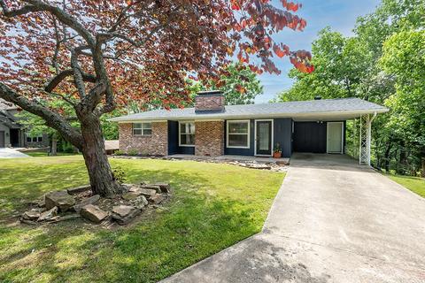 807 N Woodlawn Dr, Fayetteville, AR 72701