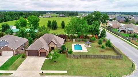 7155 Devonshire Ave, Springdale, AR 72762