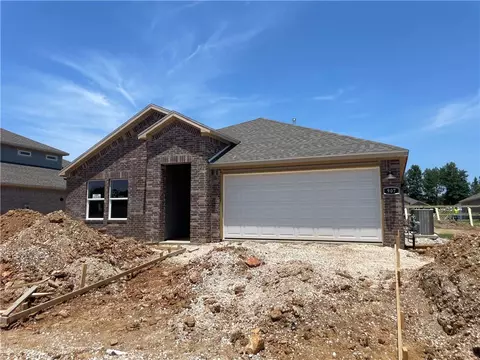 907 W Nursery Rd, Rogers, AR 72758