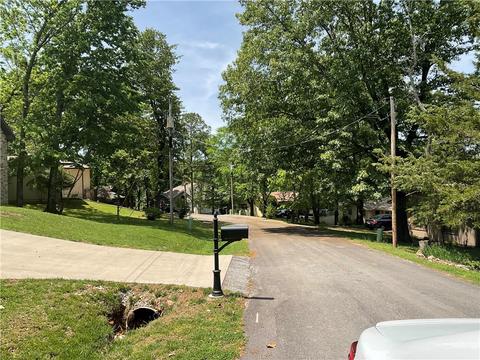 Whitfield Lane, Bella Vista, AR 72715