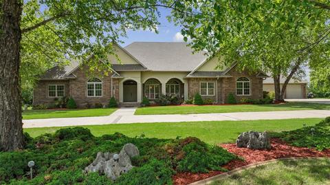 220 Lee Ann Way, Prairie Grove, AR 72753
