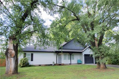 2014 W Lawson St, Fayetteville, AR 72703