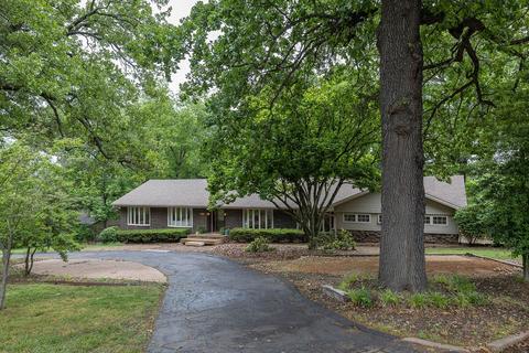 2202 Oakwood Ave, Bentonville, AR 72712