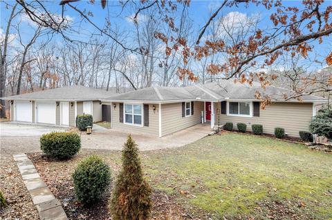 2 Stroud Cir, Bella Vista, AR 72714