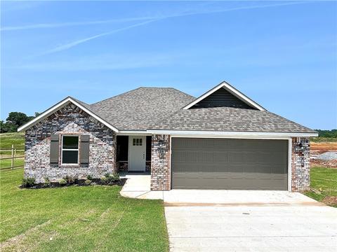 119 Youngblood Pl, Huntsville, AR 72740