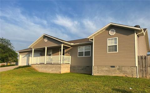 402 Paradise Heights Dr, Berryville, AR 72616