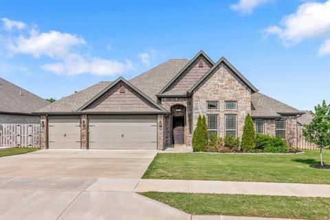 6200 S 63rd St, Rogers, AR 72758