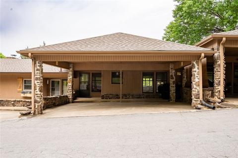 4 Bentley Ln, Bella Vista, AR 72715