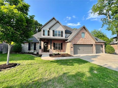 200 NW White Oak Rd, Bentonville, AR 72712