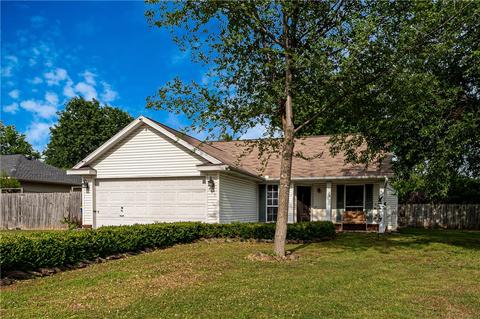 211 S Brandon St, Lowell, AR 72745