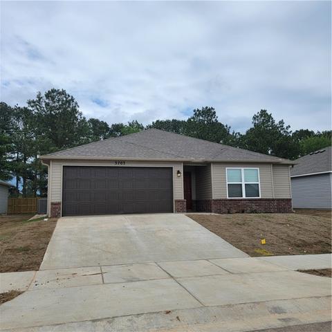 3703 S 1st Pl, Rogers, AR 72758