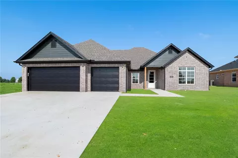 1281 Carrara Dr, Tontitown, AR 72770