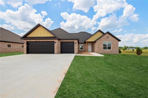 883 Bellagiola Ave, Tontitown, AR 72762
