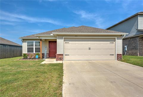 1221 Ivory Bill Ln, Fayetteville, AR 72701